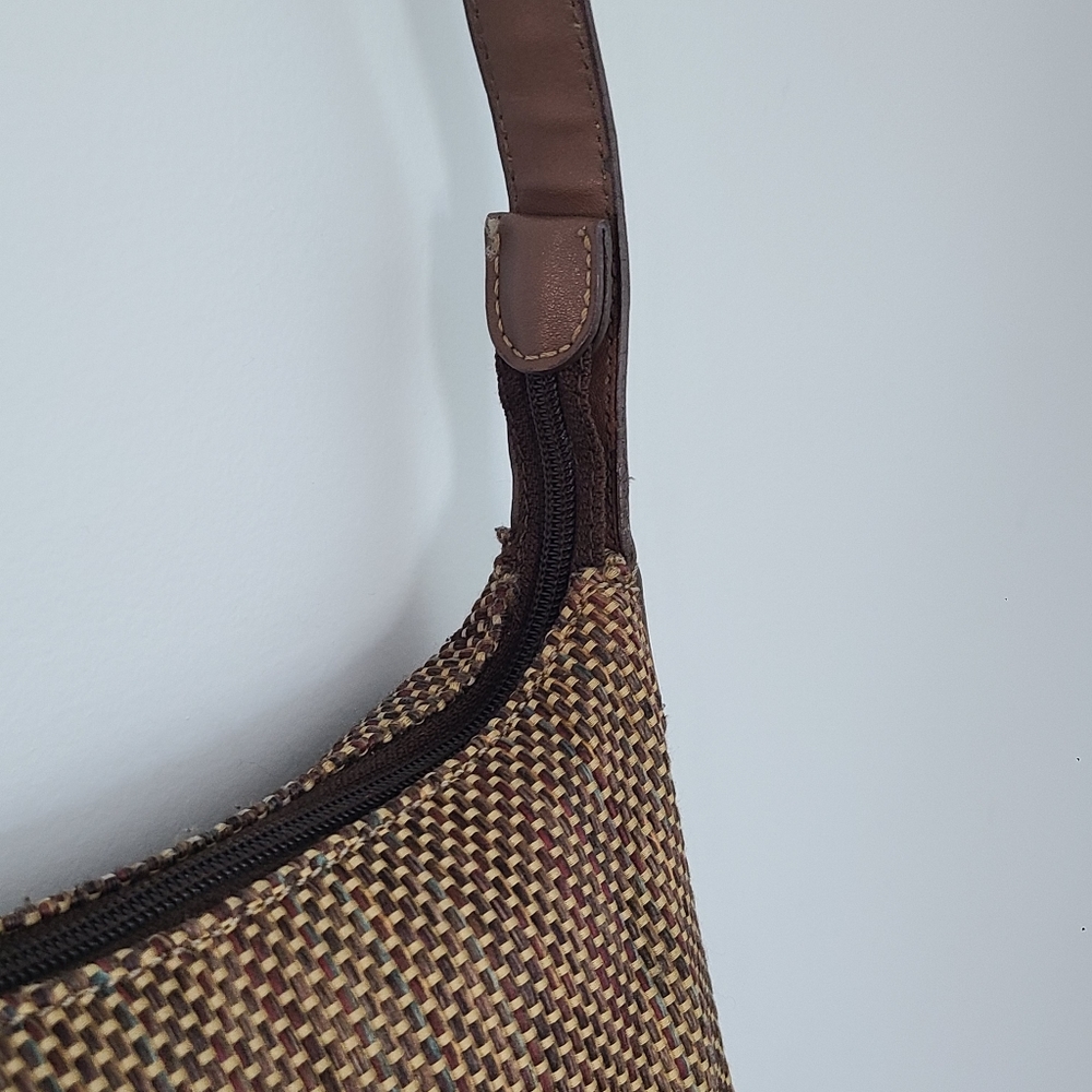 Fossil Mini Woven Shoulder Bag With Leather Handle #75082 8.5" W x 7" H x 2" D - Picture 6 of 12